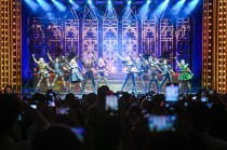 魔都眼｜84岁美琪大戏院焕新回归：《SIX》开启中国首演